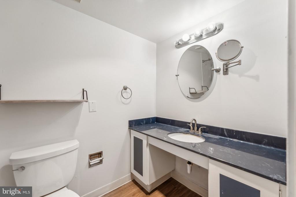 307 YOAKUM PKWY #601