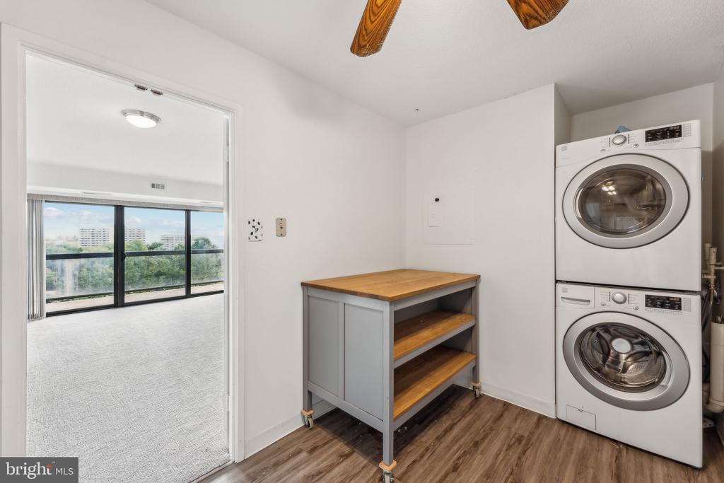 307 YOAKUM PKWY #601