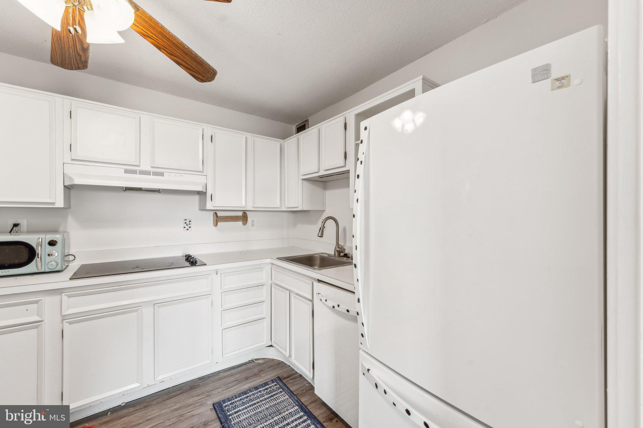 307 YOAKUM PKWY #601