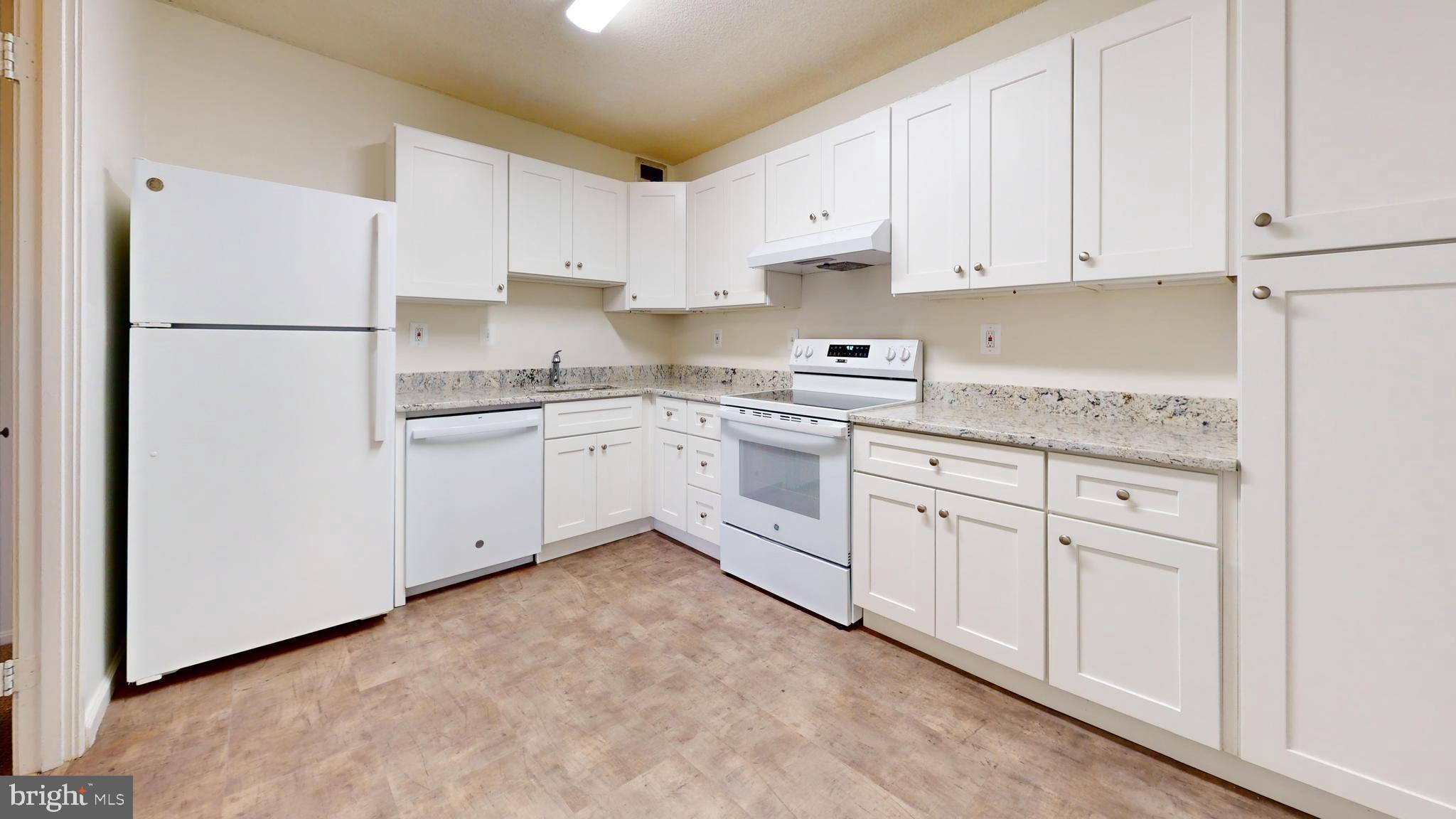 307 YOAKUM PKWY #1215