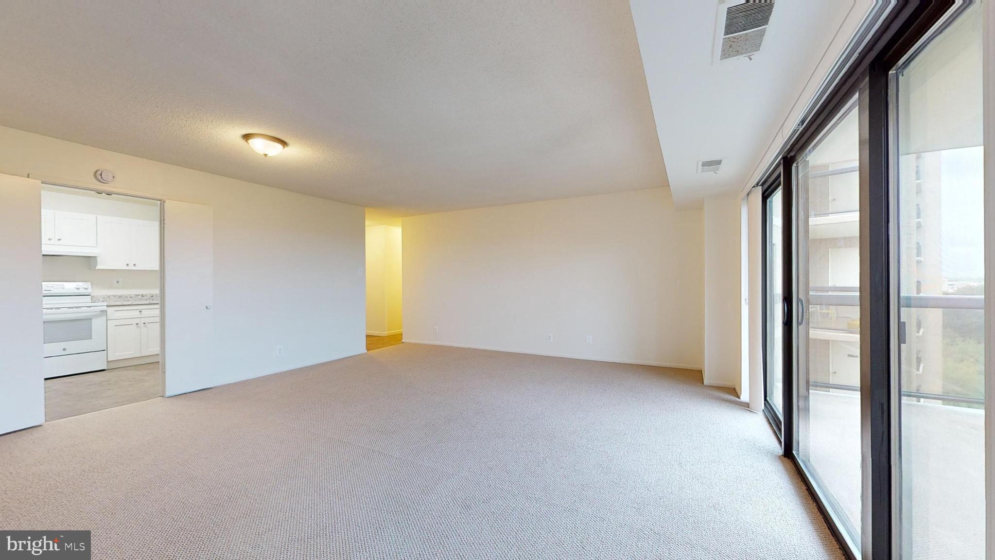 307 YOAKUM PKWY #1215