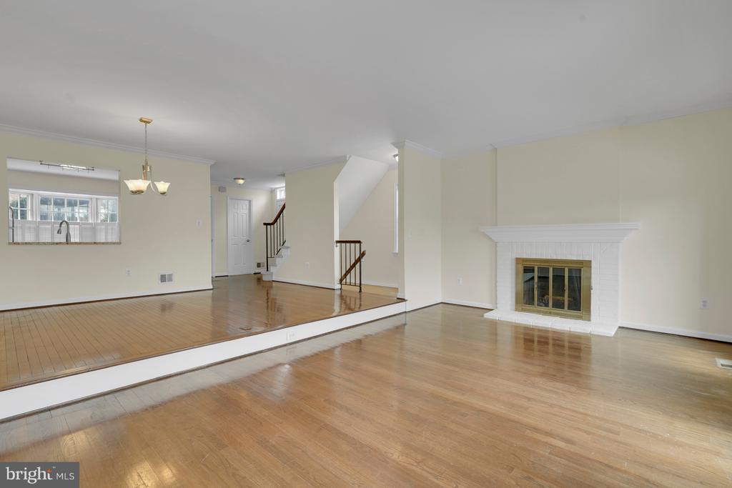 222 GRETNA GREEN CT