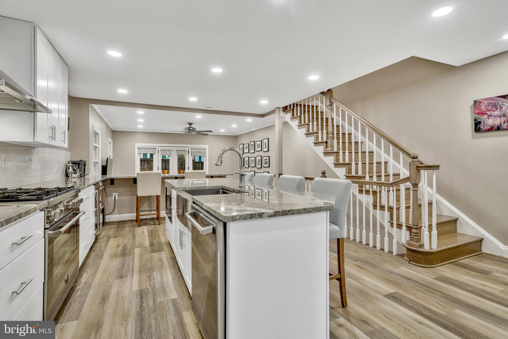 109 QUEEN ST
