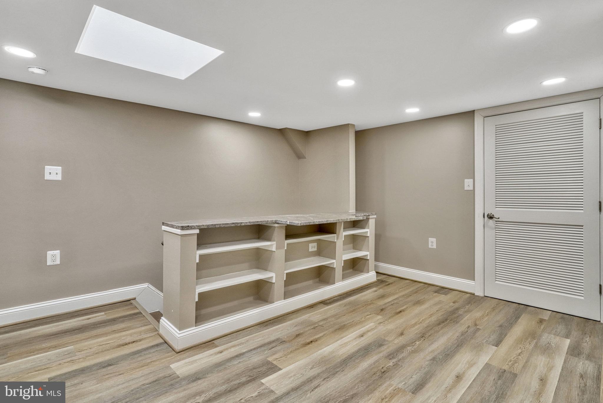 109 QUEEN ST