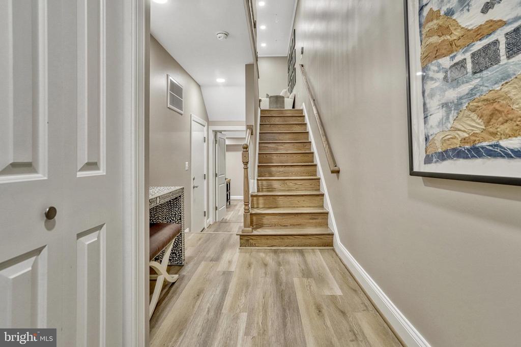 109 QUEEN ST