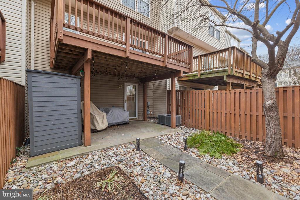 105 Ingle Pl