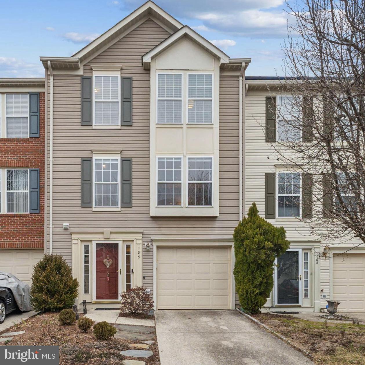 105 Ingle Pl