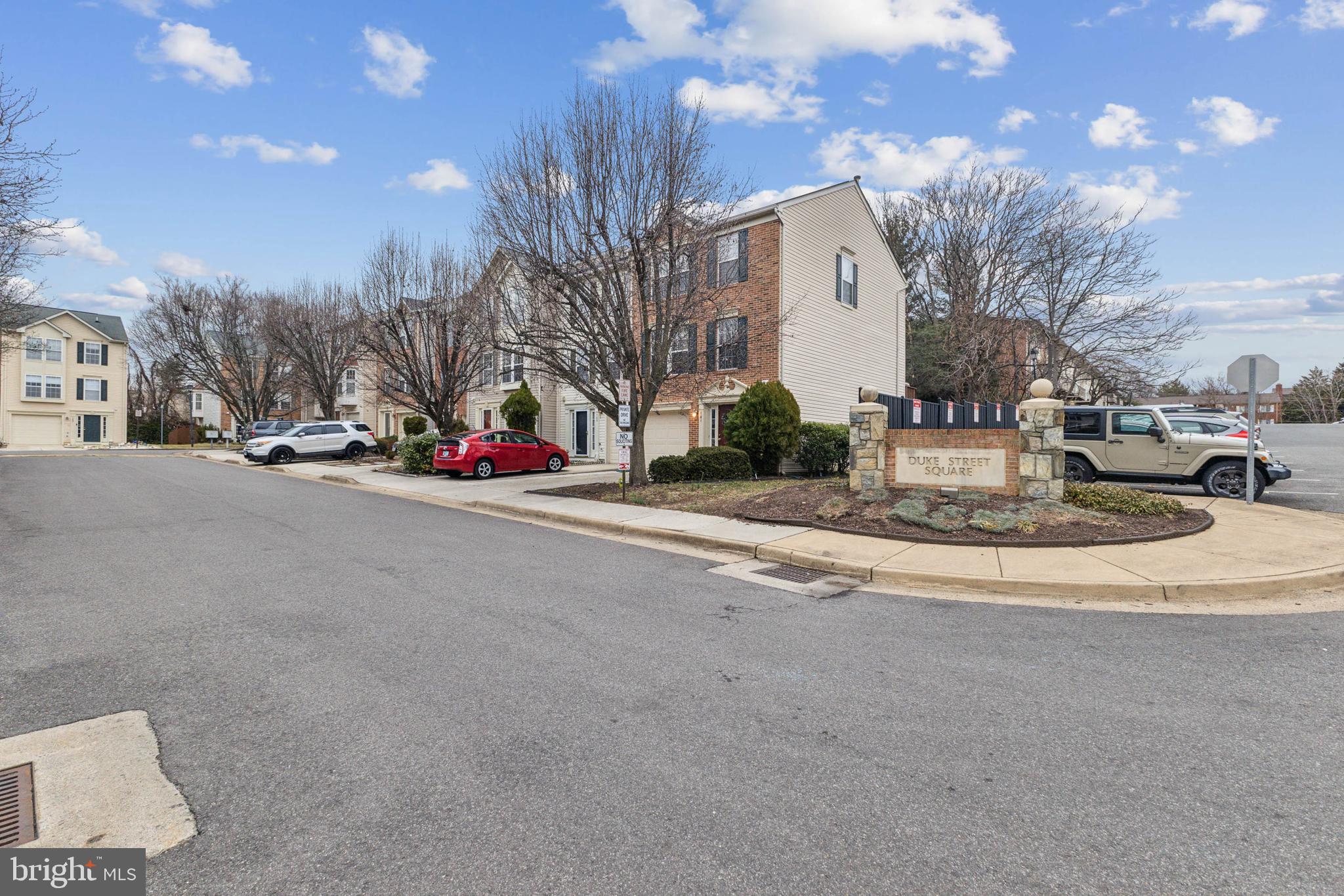 105 Ingle Pl