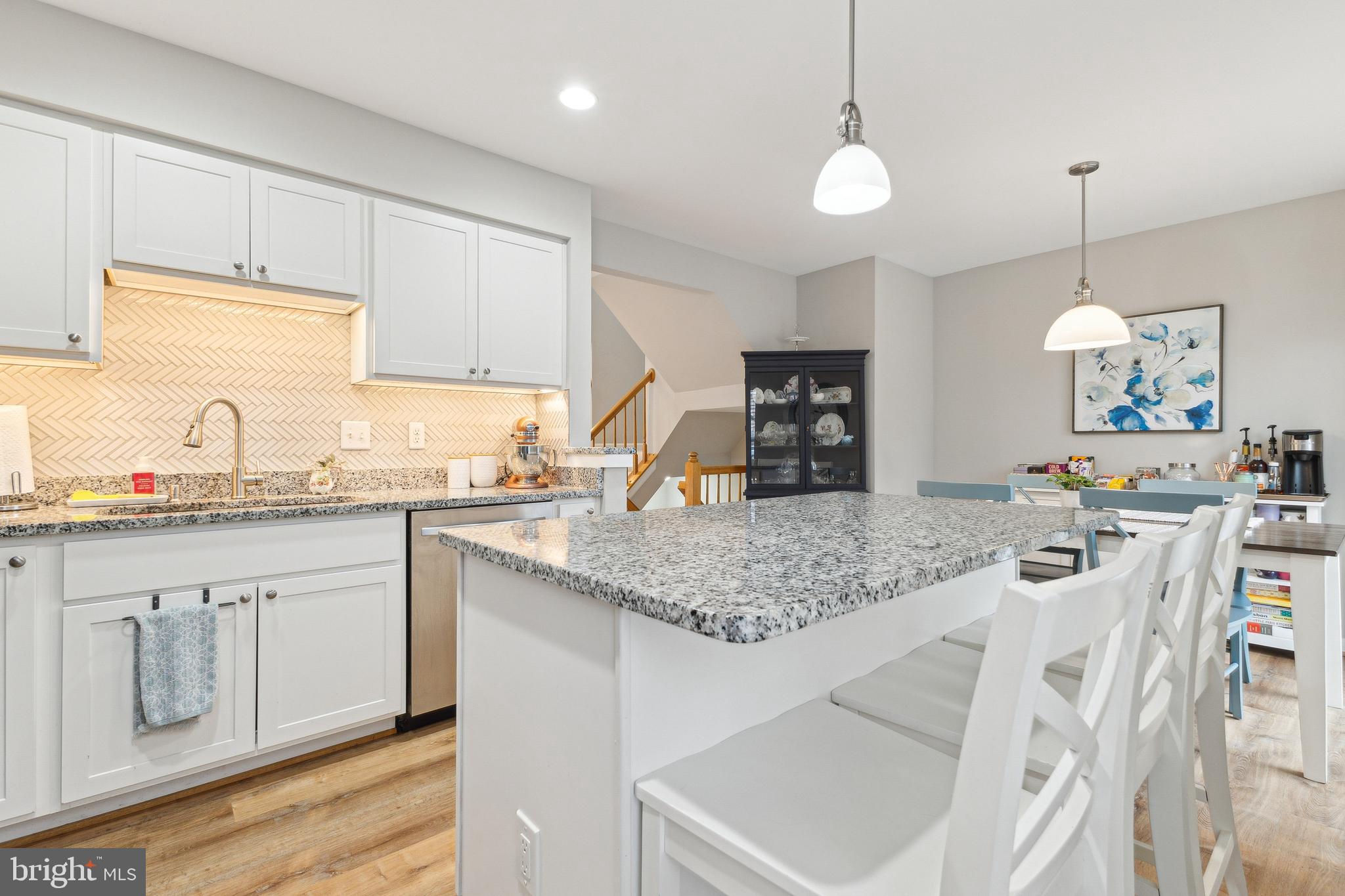 105 Ingle Pl