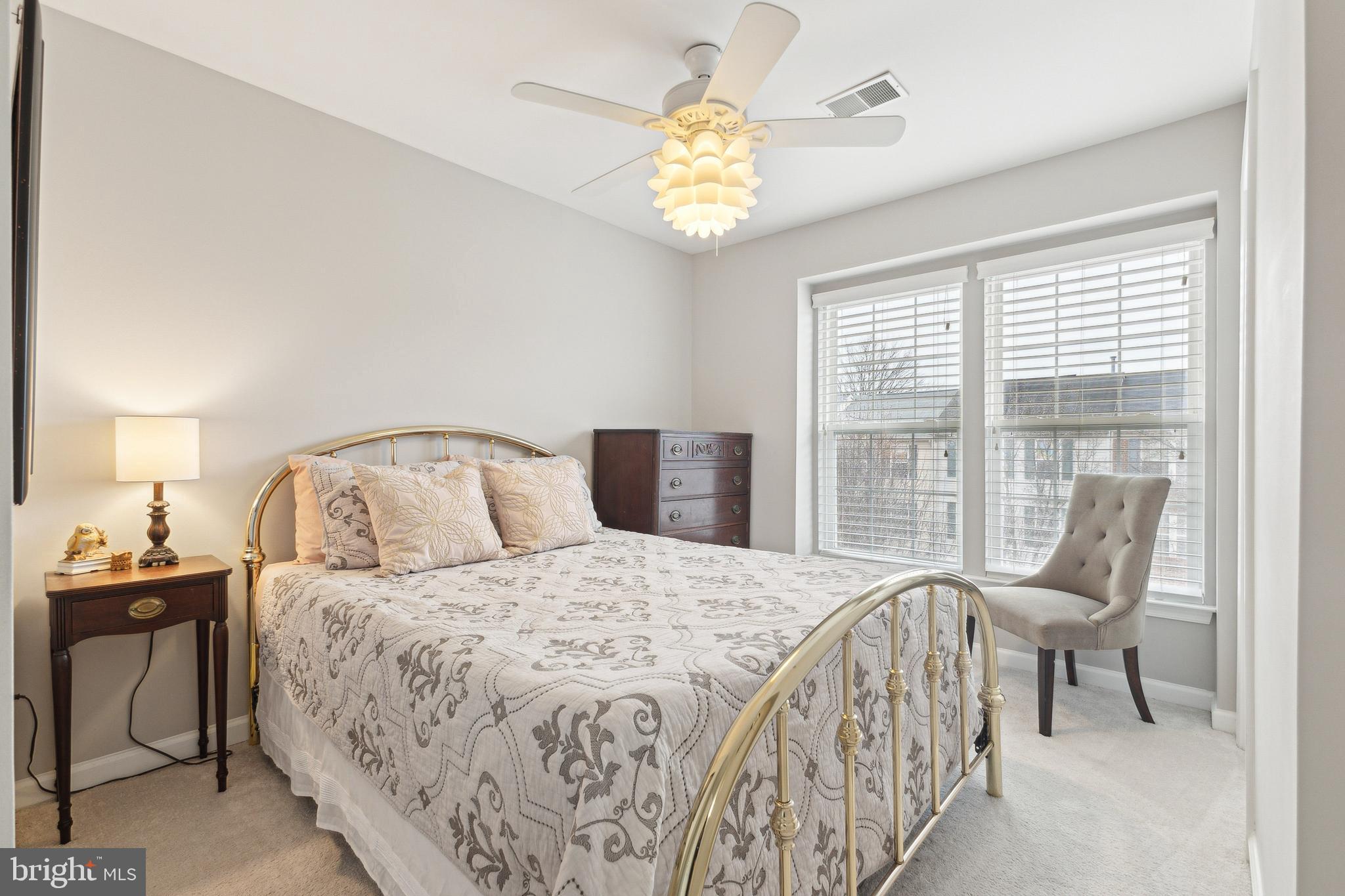 105 Ingle Pl