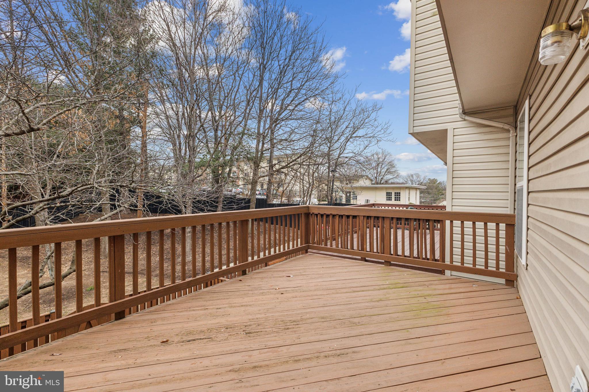 105 Ingle Pl