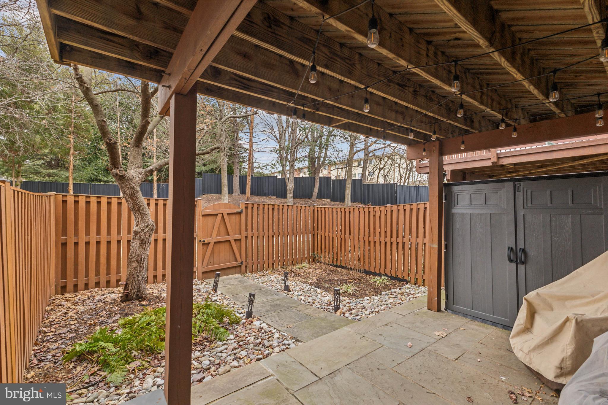 105 Ingle Pl