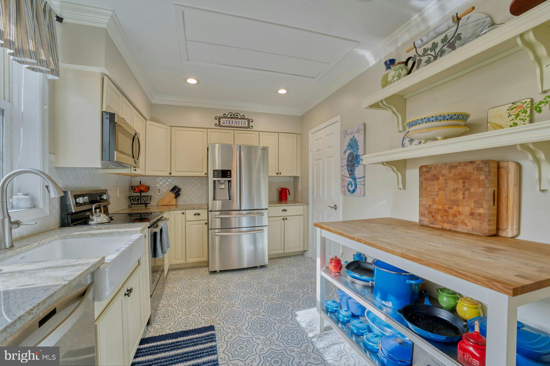 411 S Columbus St #7