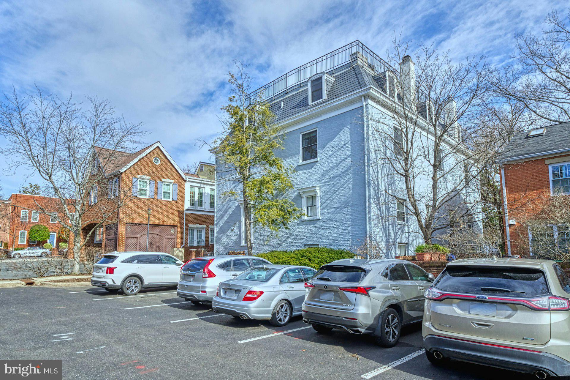 411 S Columbus St #7