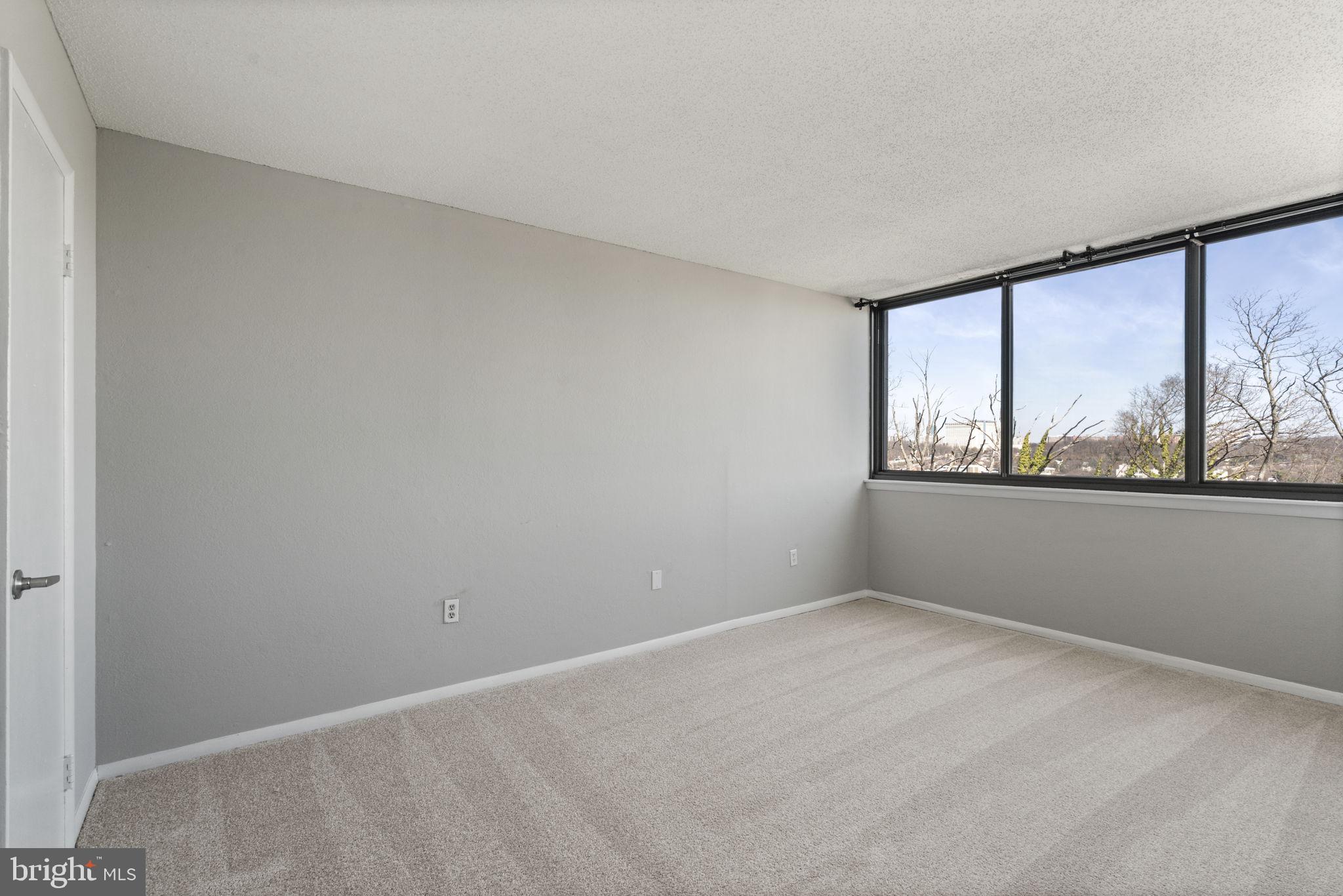 16 S van Dorn St #503
