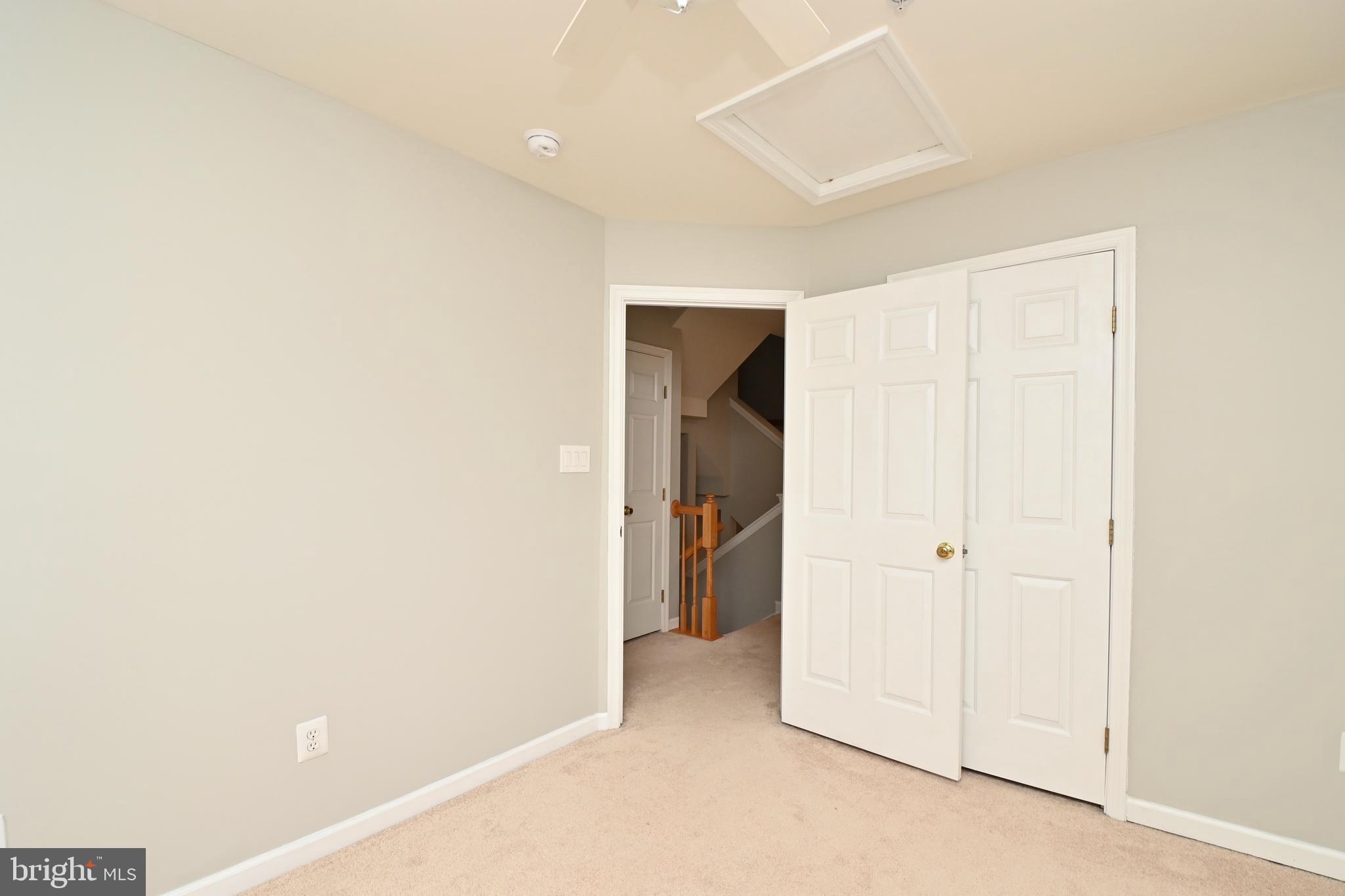 998 HARRISON CIRCLE