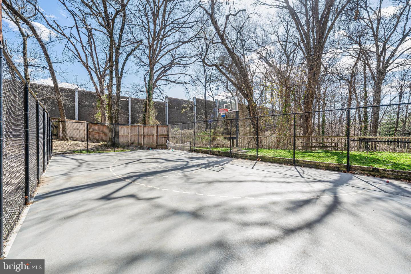 3306 Wyndham Cir #230