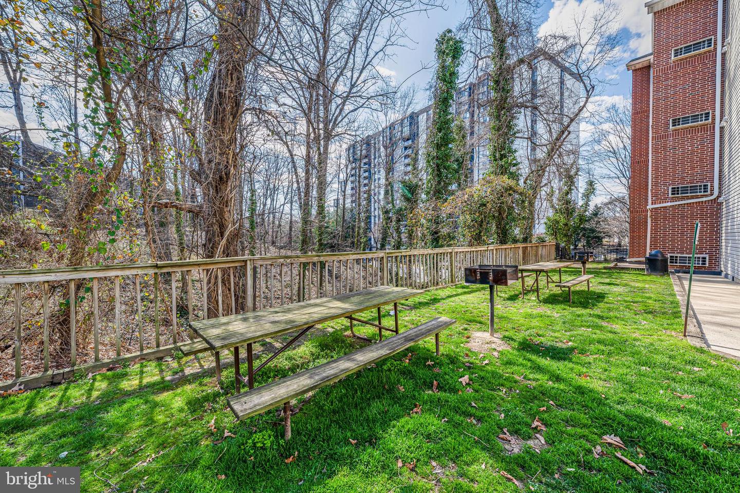 3306 Wyndham Cir #230