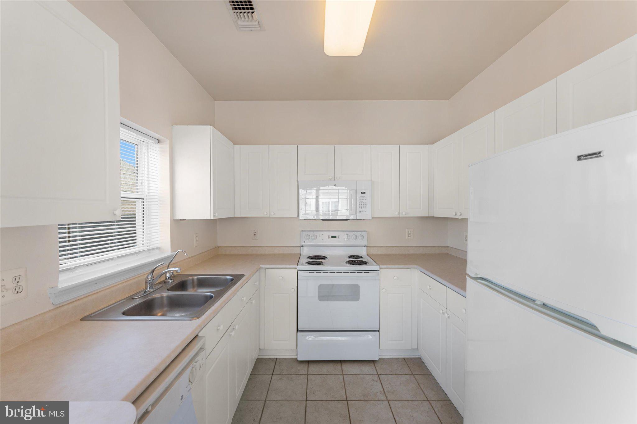 4560 STRUTFIELD LN #1301