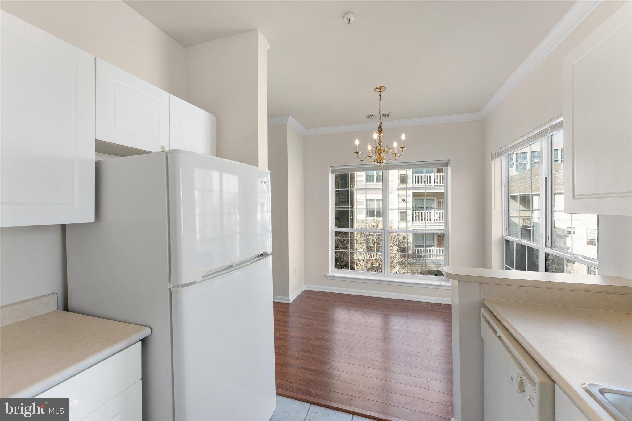 4560 STRUTFIELD LN #1301