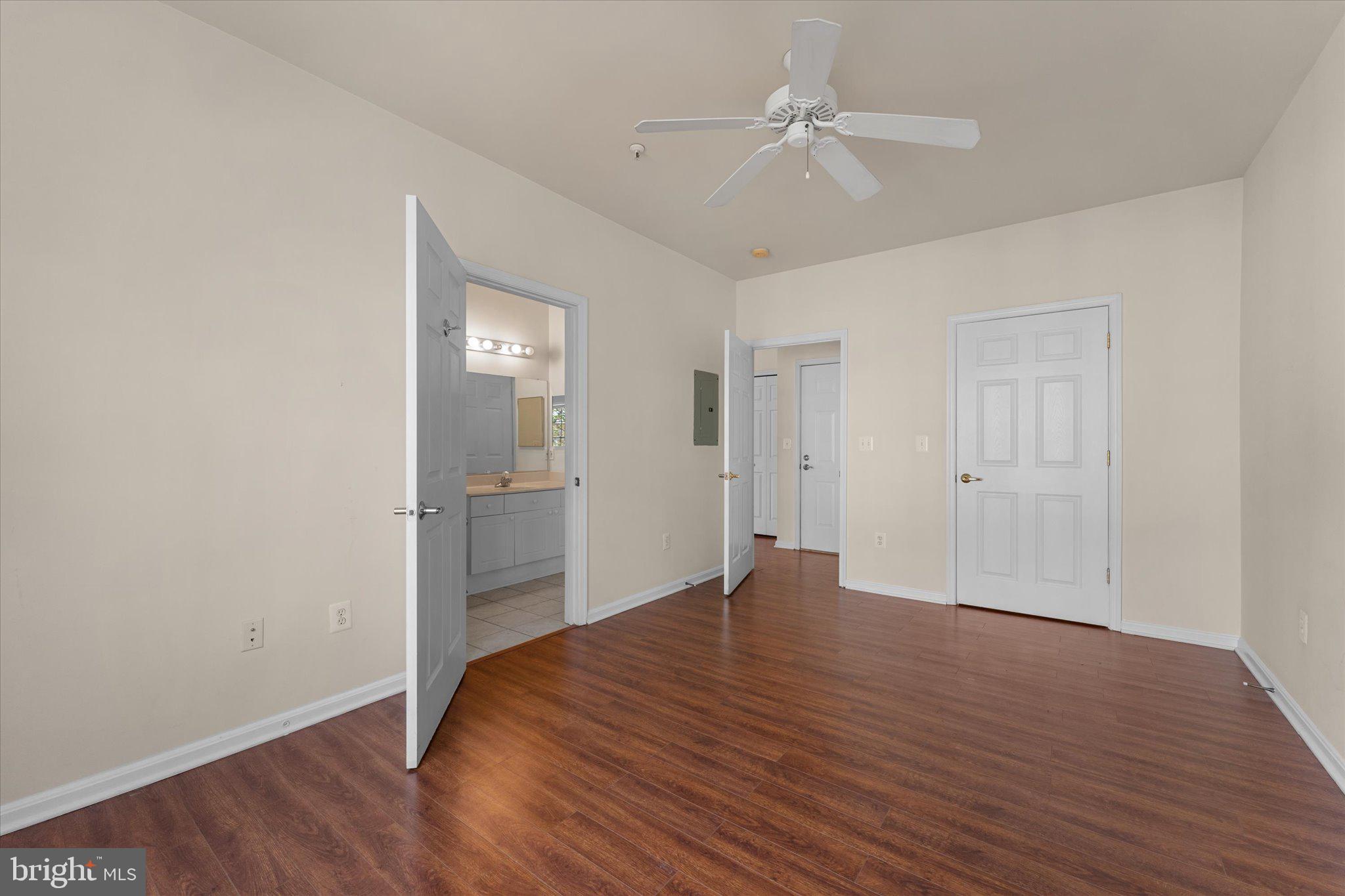 4560 STRUTFIELD LN #1301