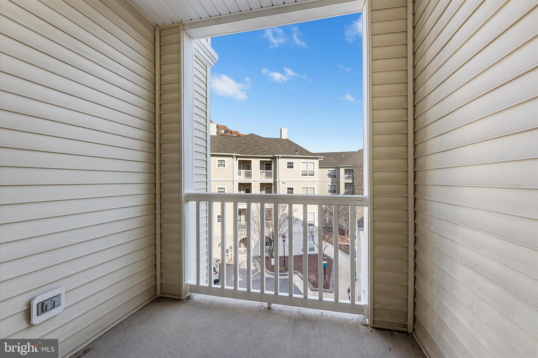 4560 STRUTFIELD LN #1301