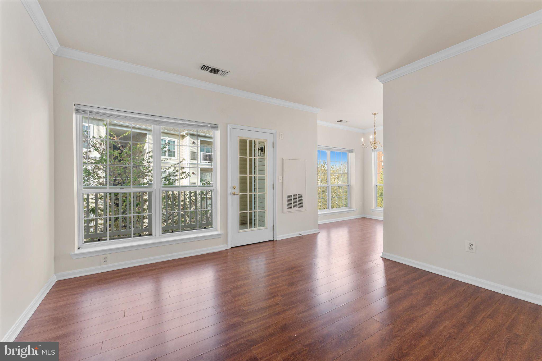 4560 STRUTFIELD LN #1301