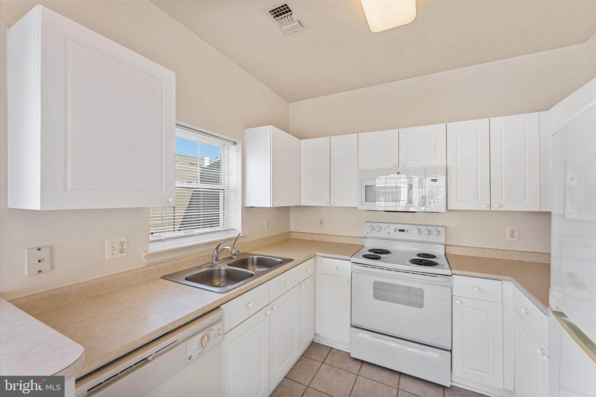 4560 STRUTFIELD LN #1301