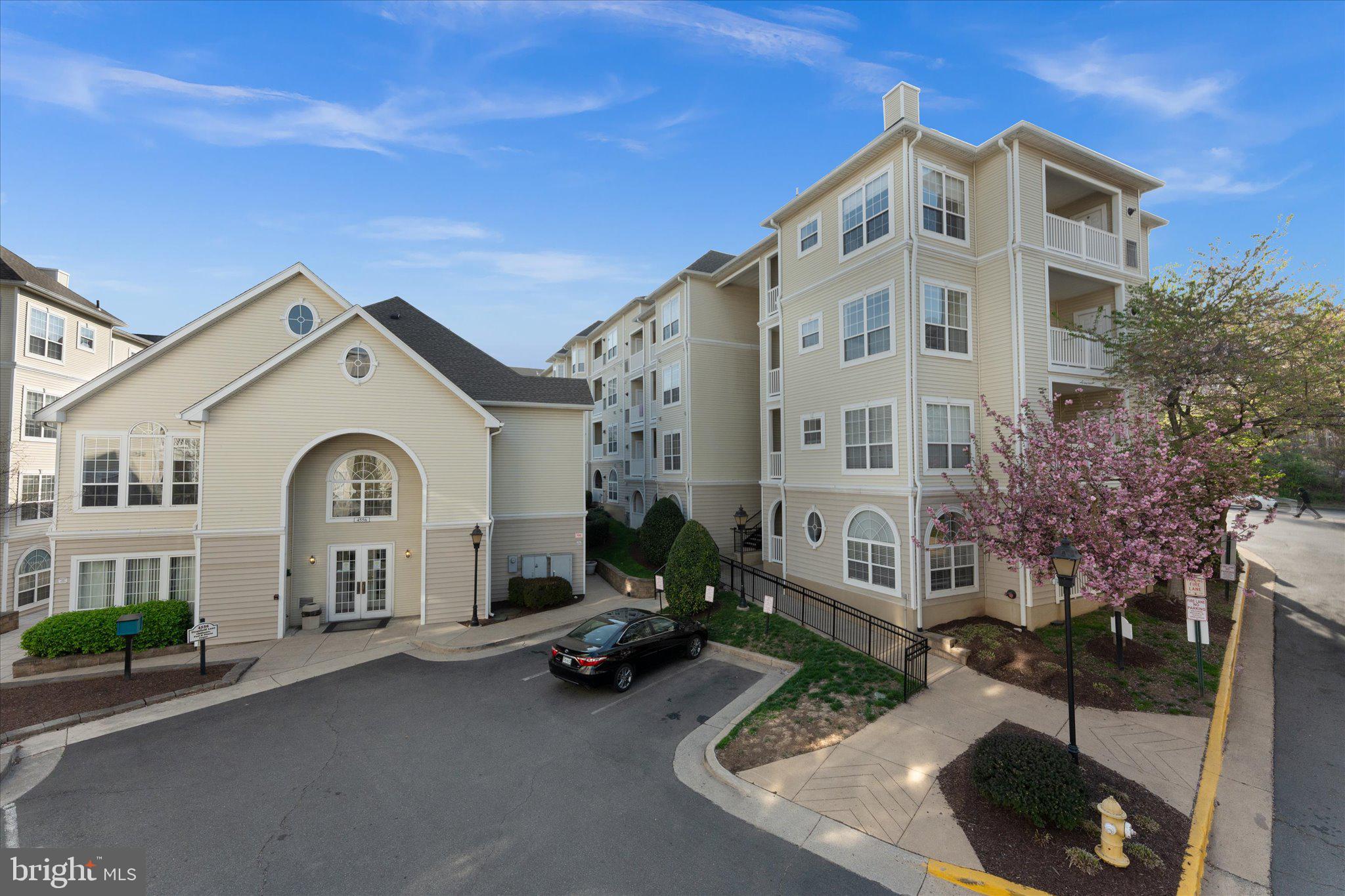 4560 STRUTFIELD LN #1301