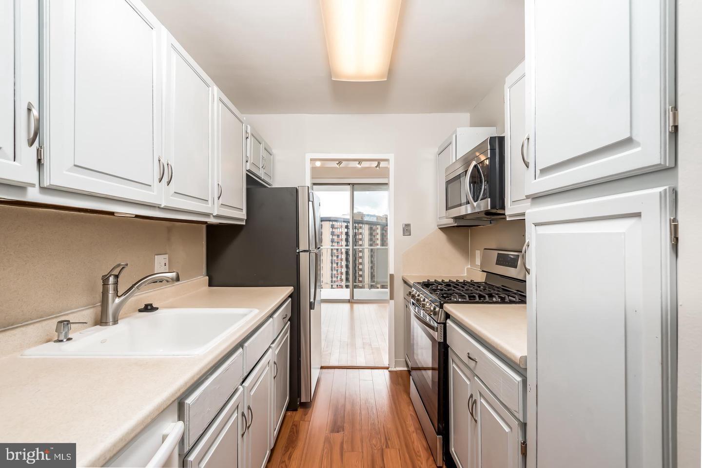 301 N Beauregard St N #1217