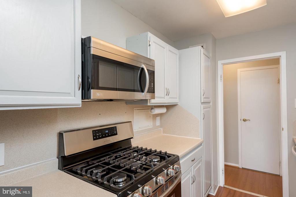 301 N Beauregard St N #1217