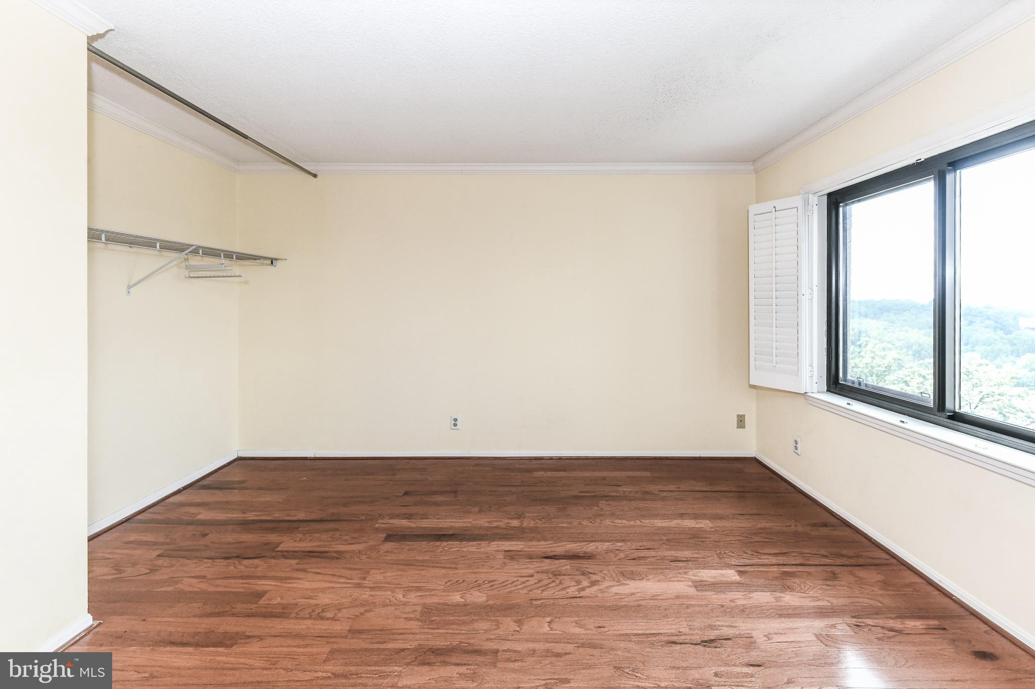 307 YOAKUM PKWY #1220