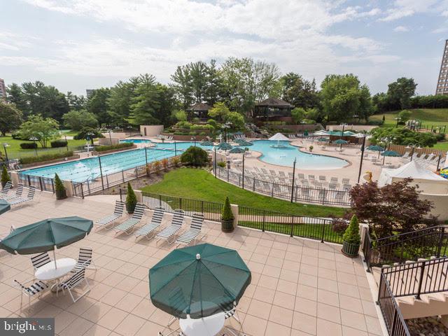 307 YOAKUM PKWY #1220