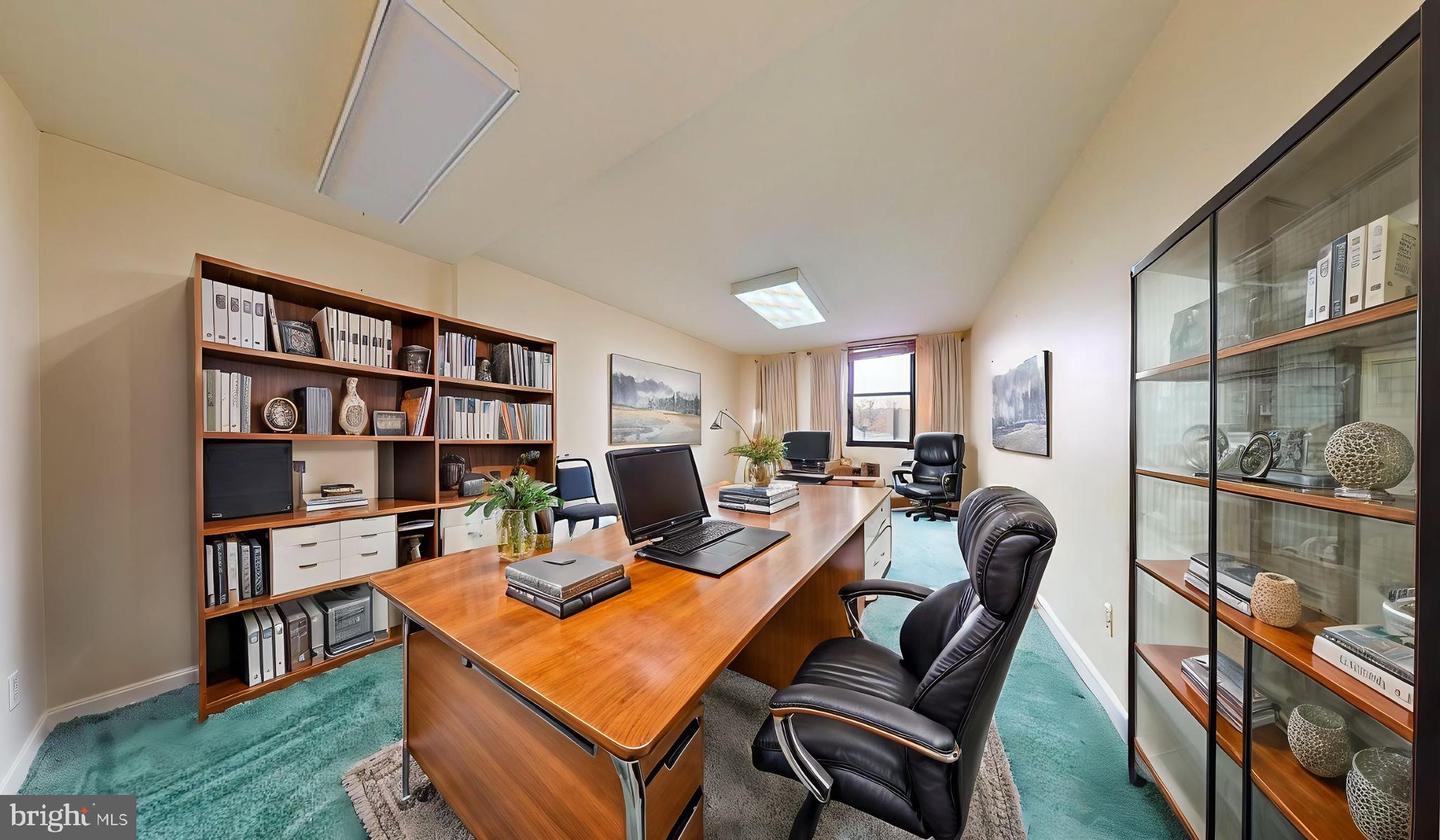 4600 Duke St #328