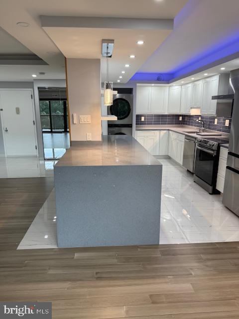 309 YOAKUM PKWY #905