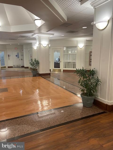 309 YOAKUM PKWY #905