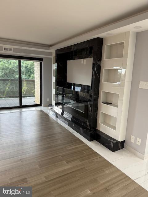 309 YOAKUM PKWY #905