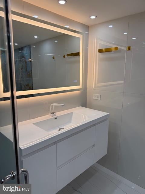 309 YOAKUM PKWY #905