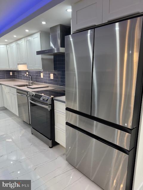 309 YOAKUM PKWY #905