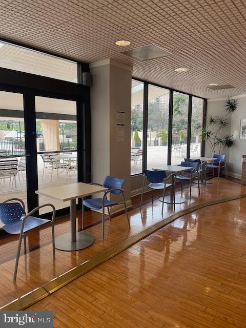 309 YOAKUM PKWY #905