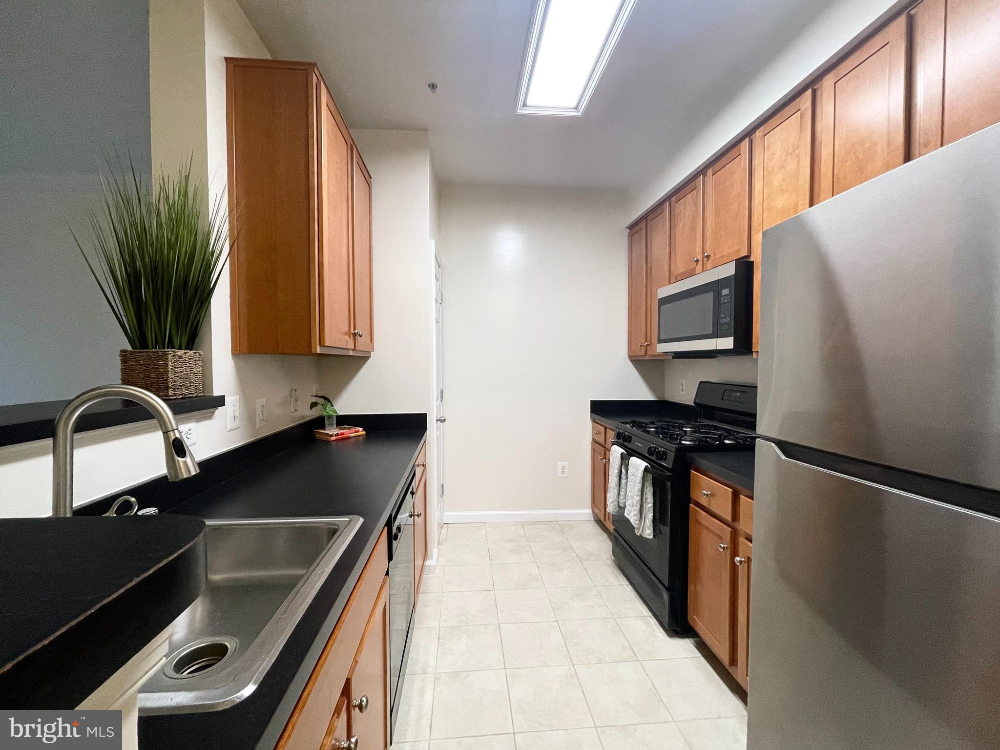 4862 Eisenhower Ave #269