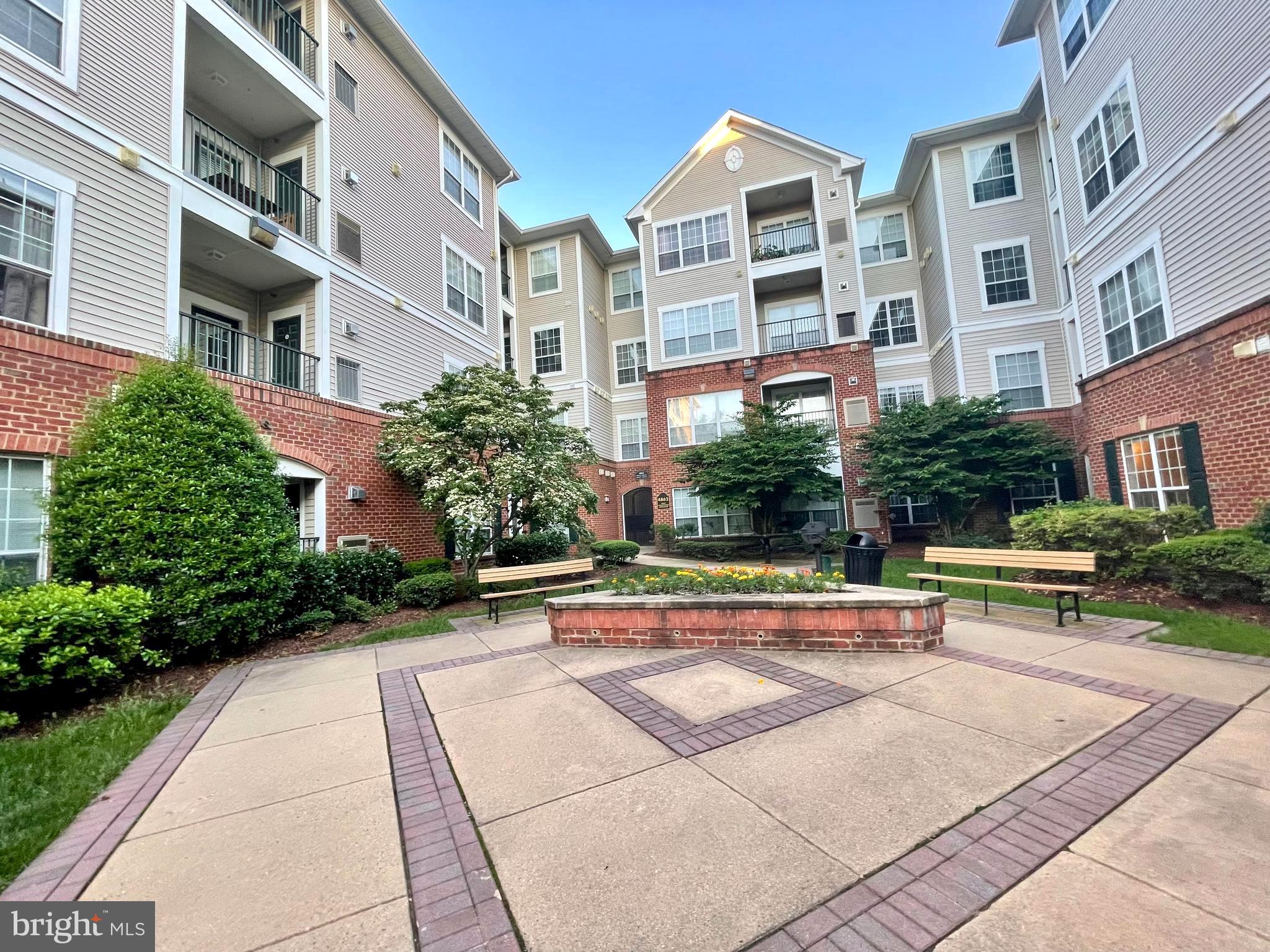 4862 Eisenhower Ave #269