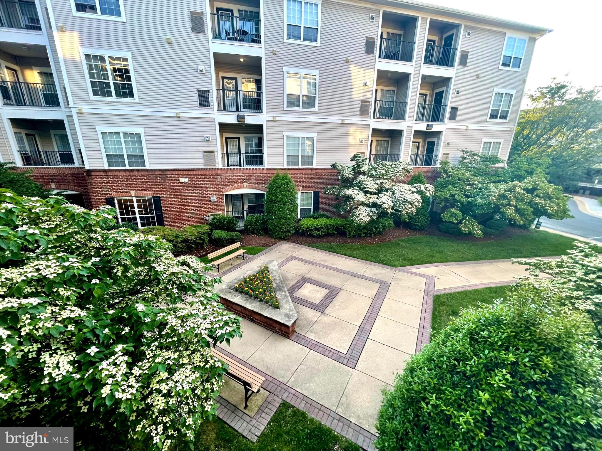 4862 Eisenhower Ave #269
