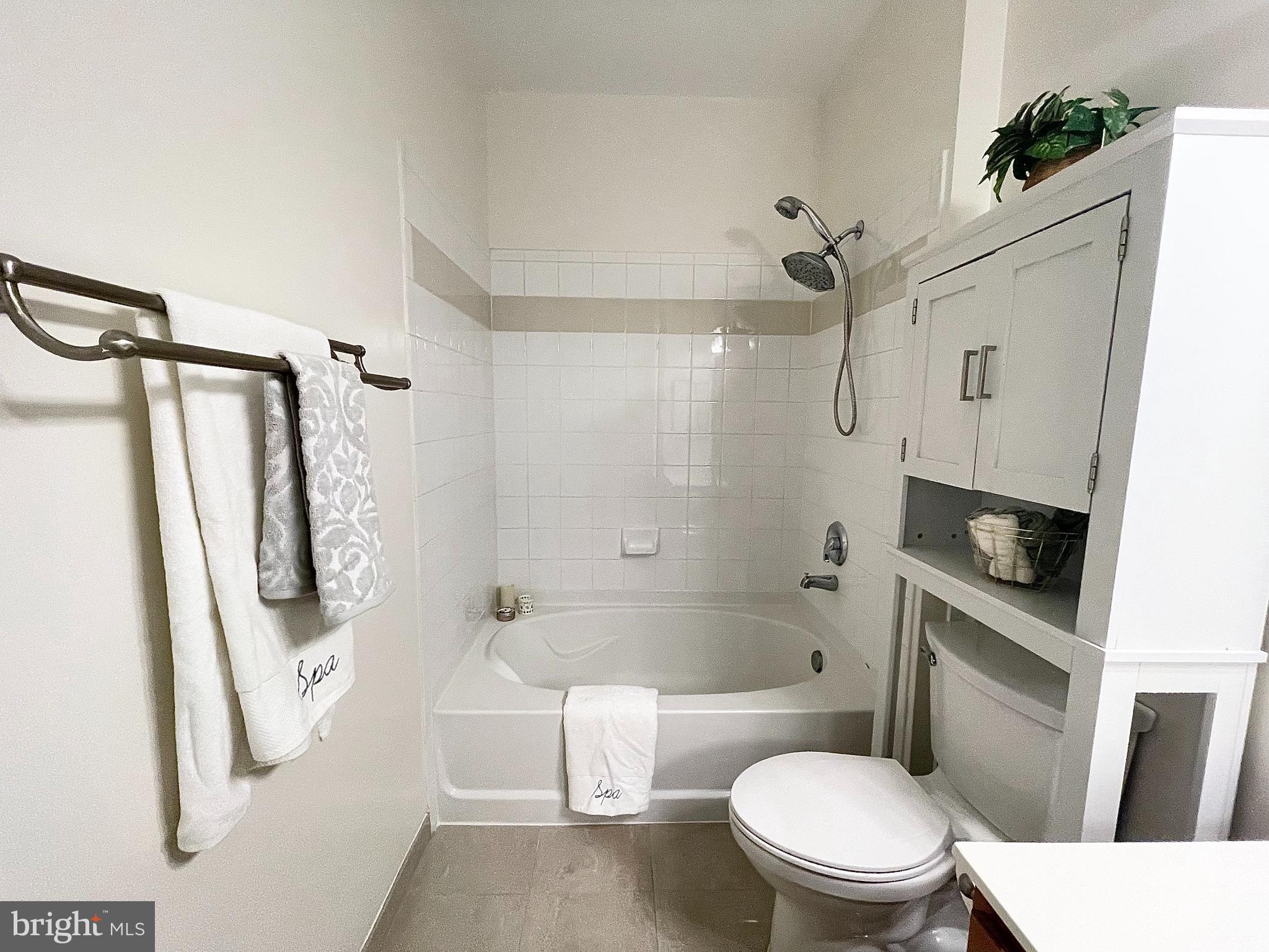 4862 Eisenhower Ave #269