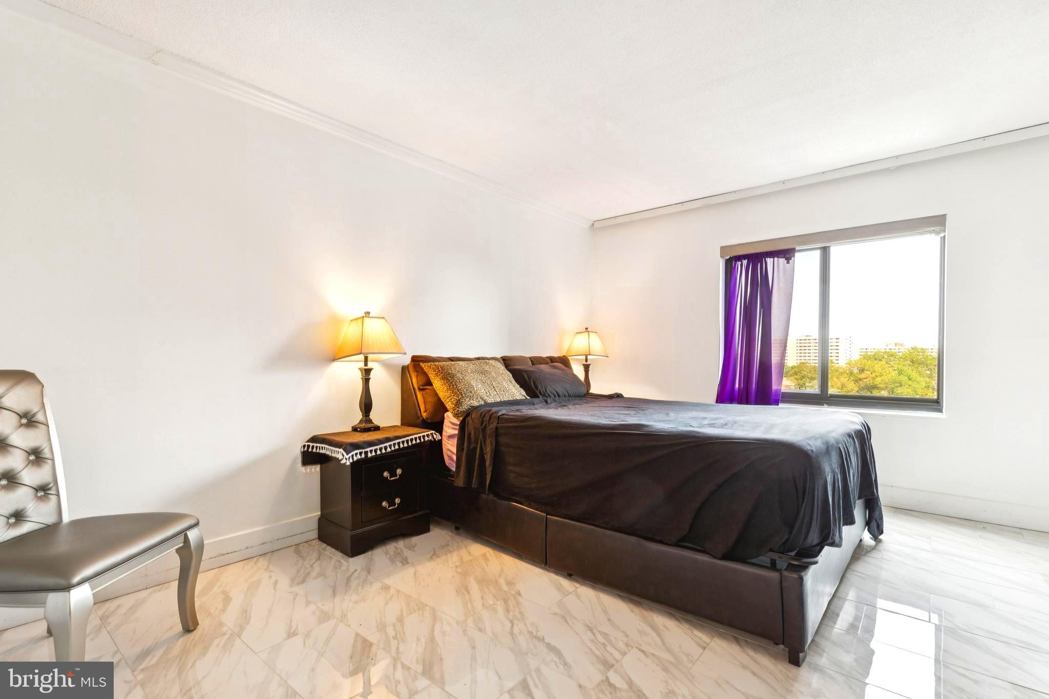 307 YOAKUM PKWY #519