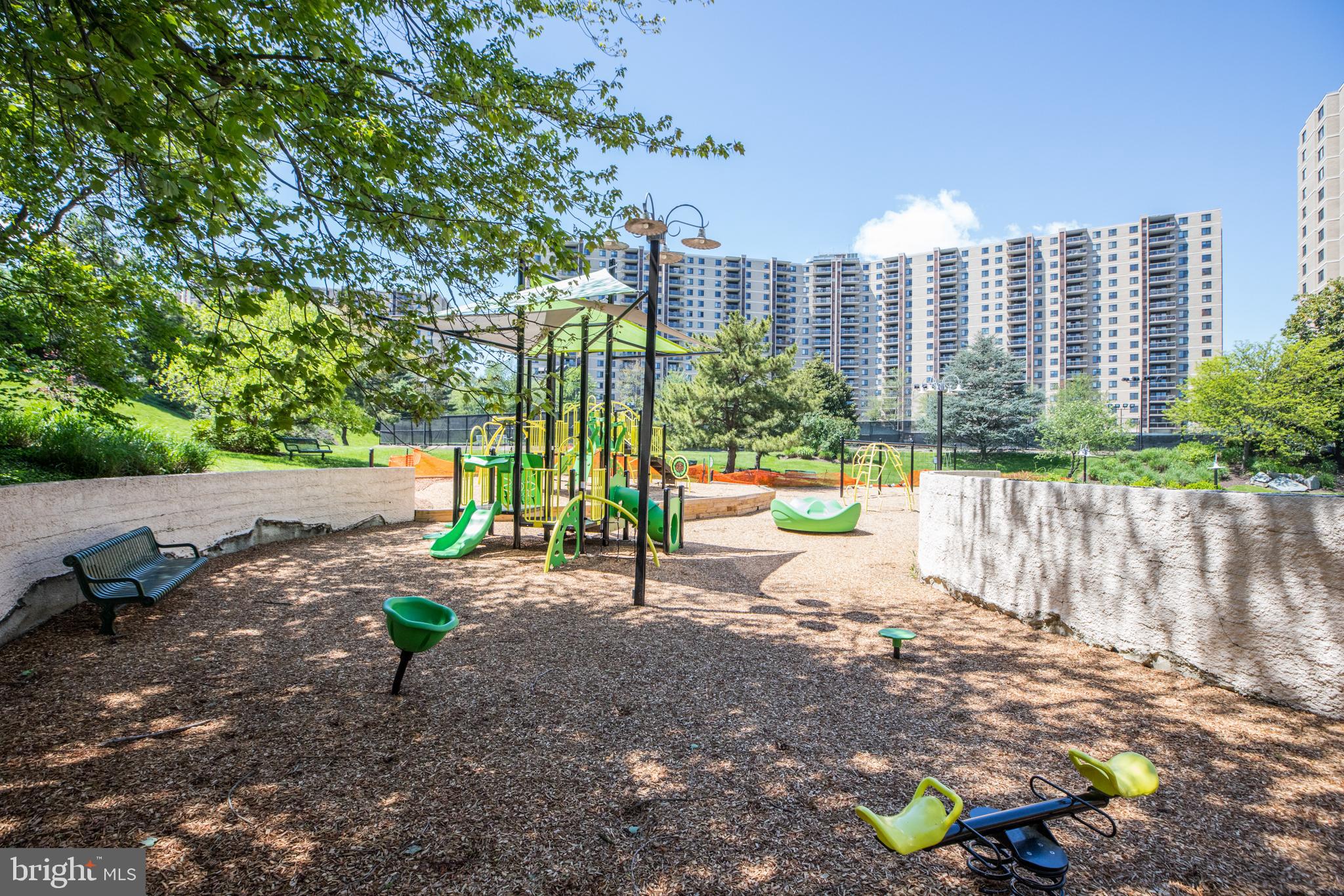 307 YOAKUM PKWY #519