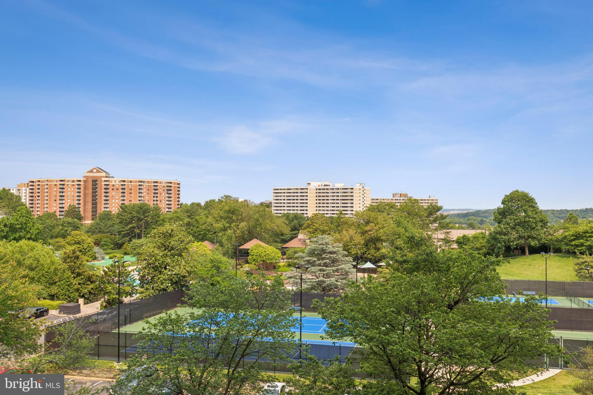 307 YOAKUM PKWY #519