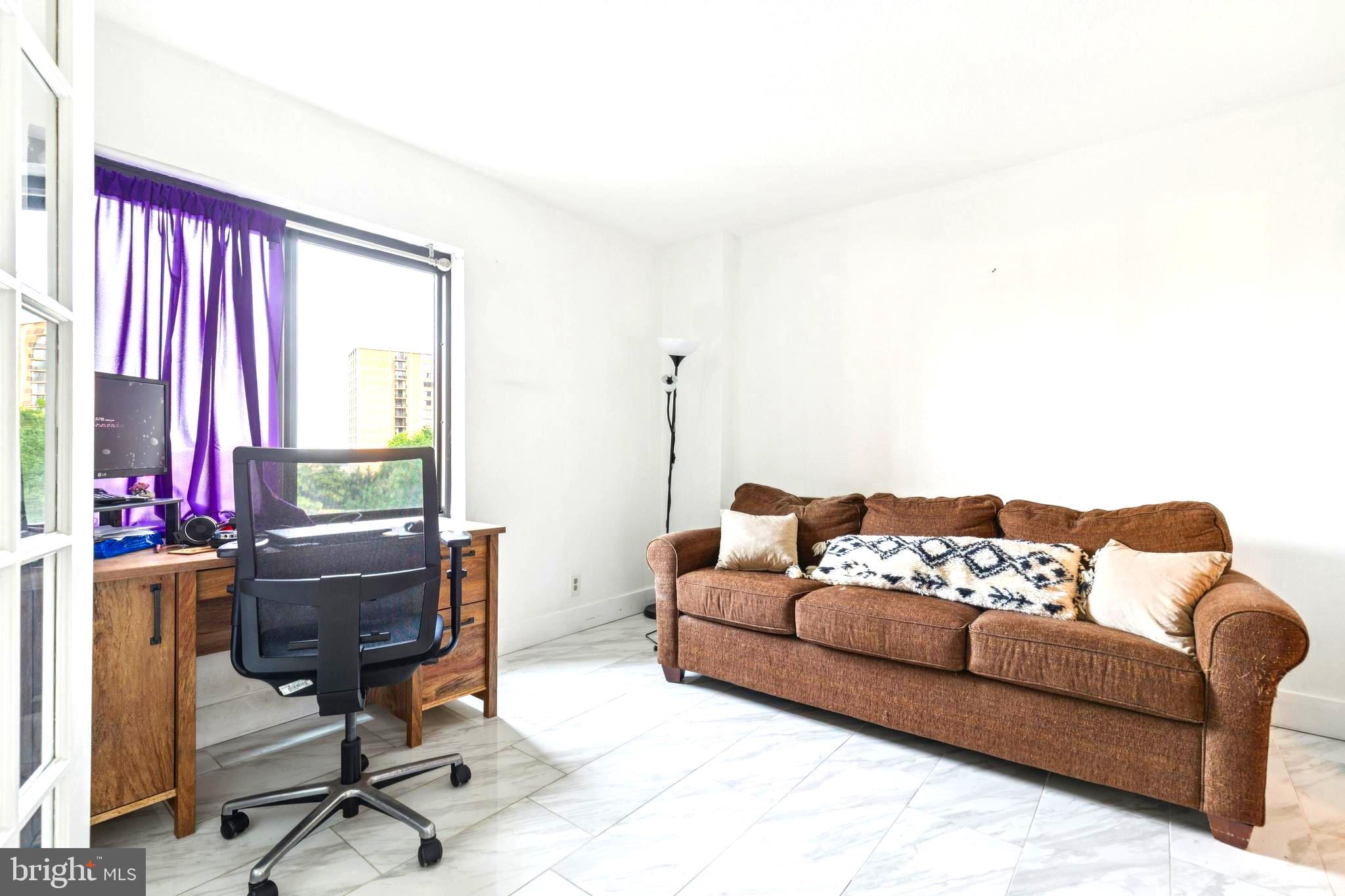 307 YOAKUM PKWY #519
