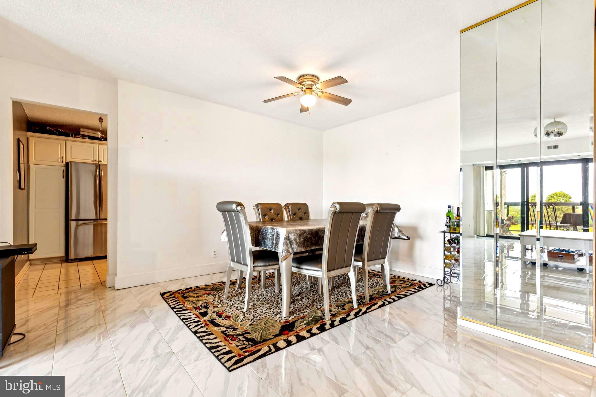 307 YOAKUM PKWY #519