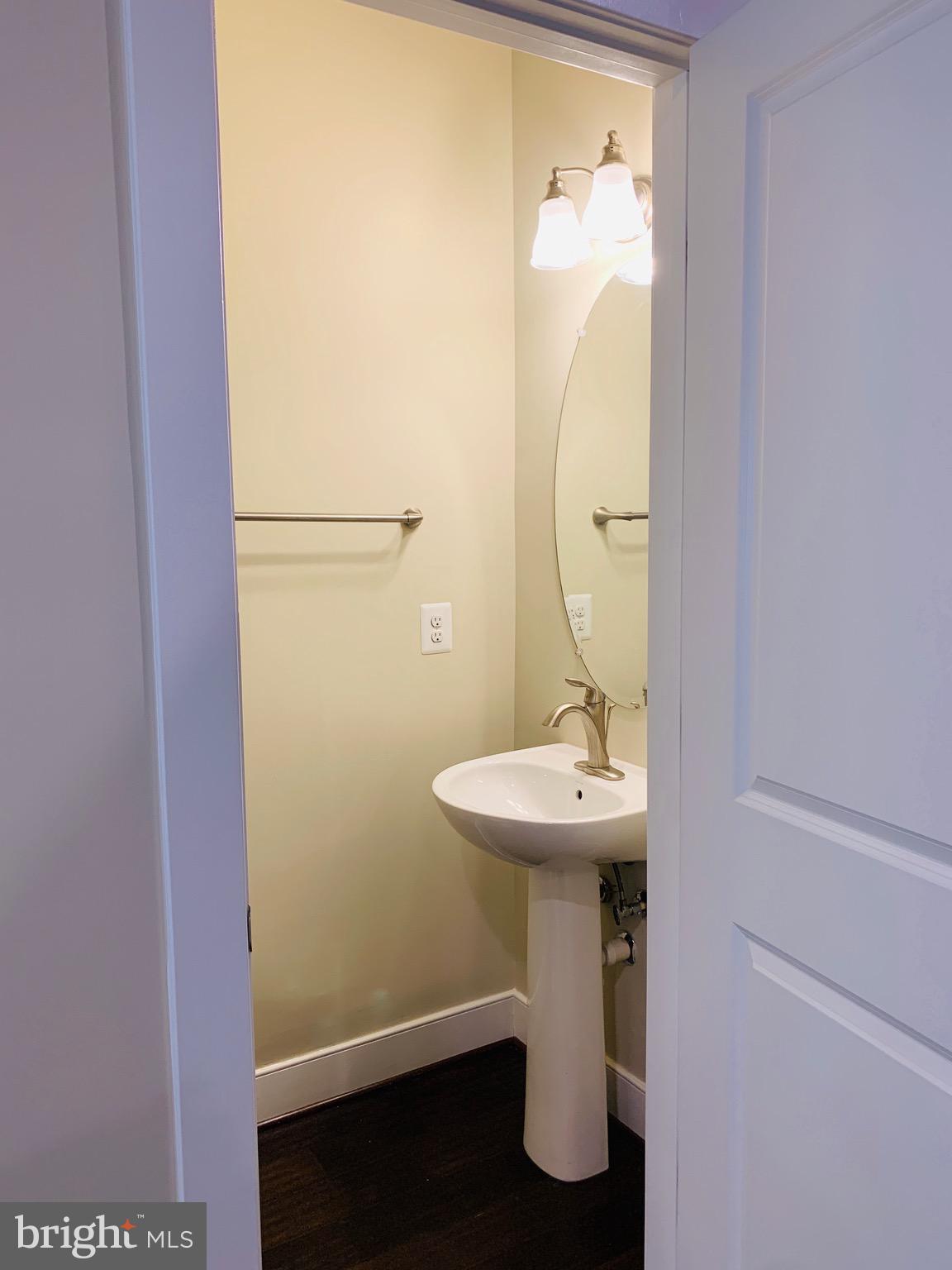 2107 MAIN LINE BLVD #101